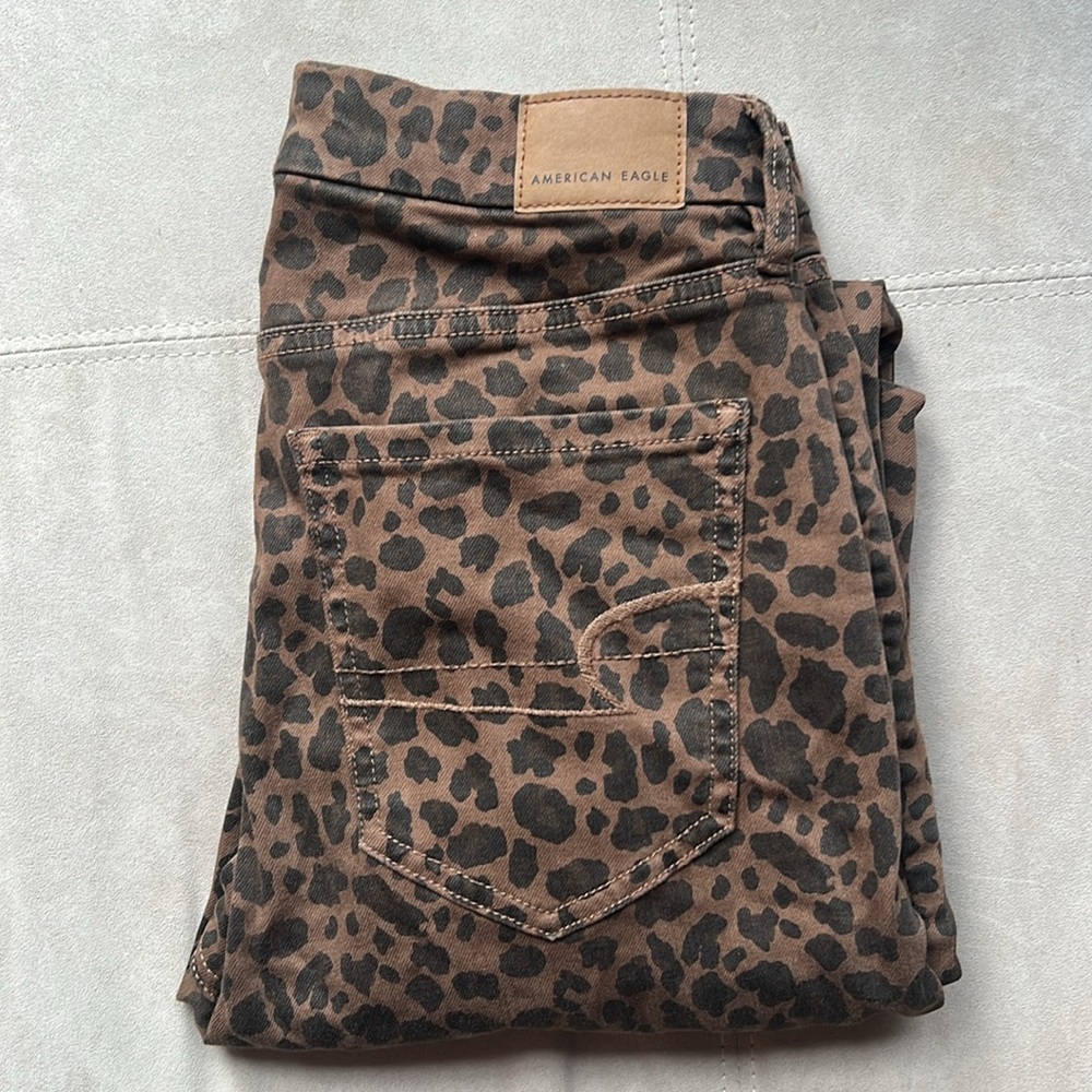 •AE Jeans
